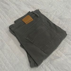 Great pants, downsizing wardrobe. No stains, rips or tears. Thanks!